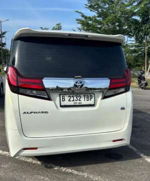 Toyota Alphard G atpm lokasi di  , tersedia melalui melalui situs Olx