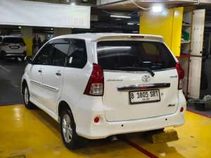 Jual bekas Toyota Avanza Veloz S 1.5 2013 LOW KM Automatic AN Tangan Pertama,lokasi di  