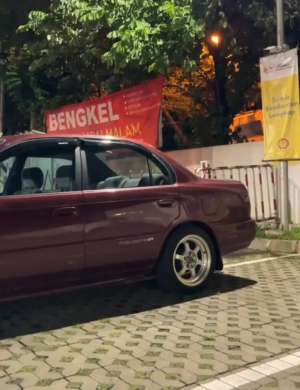 Toyota Corolla 1993 Bensin lokasi di  , tersedia melalui melalui situs Olx
