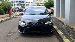 Jual bekas Toyota Corolla Altis V AT 2020 hitam km 24 ribu,lokasi di Jakarta DKI