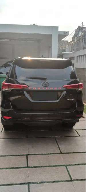 Toyota Fortuner 2021 lokasi di  , tersedia melalui melalui situs Olx