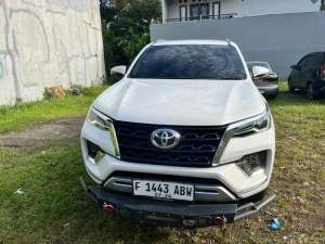 Toyota Fortuner 2021 VRZ Diesel lokasi di  , tersedia melalui melalui situs Olx