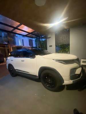 Toyota Fortuner 2022 Diesel lokasi di  , tersedia melalui melalui situs Olx