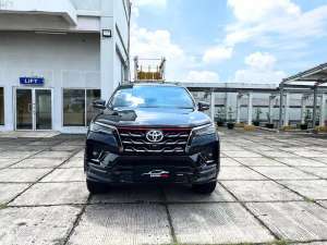 Jual bekas TOYOTA FORTUNER 2.4 VRZ TRD AT 2021 FACELIFT,lokasi di  