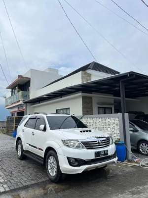 toyota fortuner vnt trd 2013 matic diesel lokasi di  , tersedia melalui melalui situs Olx