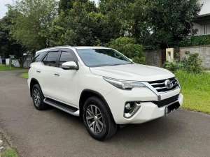 Jual bekas Toyota Fortuner VRZ 2017 Cash record,lokasi di  