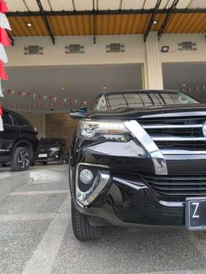 TOYOTA FORTUNER VRZ 2.4 AT 2017 lokasi di  , tersedia melalui melalui situs Olx