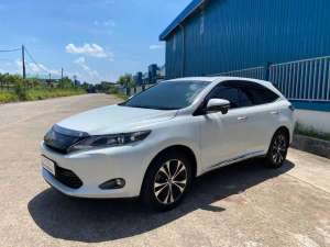 TOYOTA HARRIER 2.0 AT 2015 lokasi di  , tersedia melalui melalui situs Olx