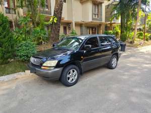 Toyota Harrier 2001 Bensin lokasi di  , tersedia melalui melalui situs Olx