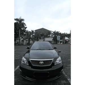 TOYOTA HARRIER 2010 lokasi di  , tersedia melalui melalui situs Olx