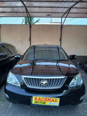 Jual bekas Toyota Harrier 2012 hitam matic,lokasi di  