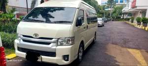 Toyota Hiace commuter lokasi di  , tersedia melalui melalui situs Olx