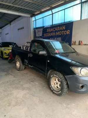 Toyota Hilux SC lokasi di  , tersedia melalui melalui situs Olx