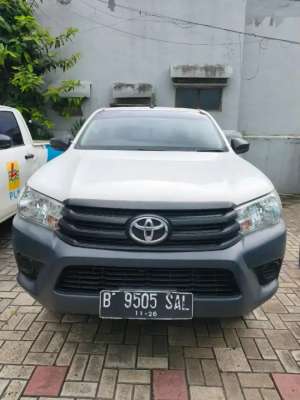 Jual bekas TOYOTA HILUX SC PICK UP SINGLE CAB 4X4 2021 PUTIH ASLI NOPOL B ISTIMEW,lokasi di Bekasi Kota