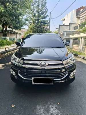 Jual bekas Toyota Innova V AT Diesel 2018 Si Hitam Gress,lokasi di  