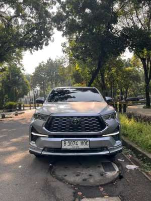 Jual bekas Toyota Innova Zenix Q Modellista 2024 NIK 2024,lokasi di  