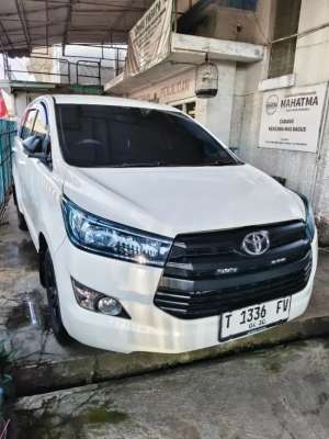 Toyota Inova Ribon 2018 type G matic 2.0 lokasi di  , tersedia melalui melalui situs Olx