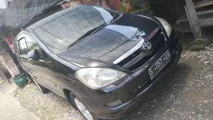 Toyota inova v matic bensin 2005 lokasi di  , tersedia melalui melalui situs Olx