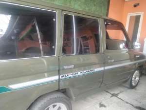 Toyota Kijang 1990 Bensin lokasi di  , tersedia melalui melalui situs Olx