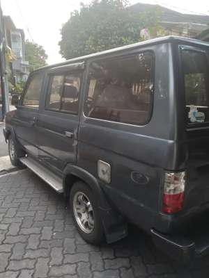 Toyota Kijang 1994 Bensin lokasi di  , tersedia melalui melalui situs Olx