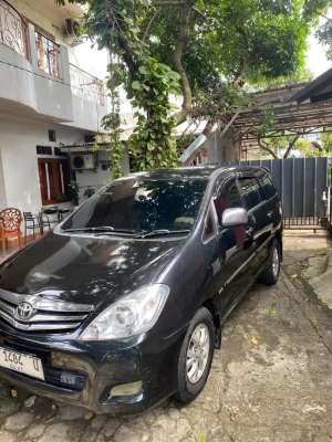 Jual bekas Toyota Kijang Innova 2011 Diesel,lokasi di  