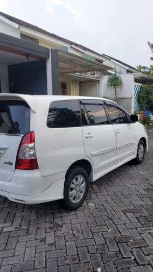 Jual bekas Toyota Kijang Innova 2012 Bensin,lokasi di  