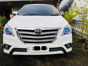 Toyota Kijang Innova 2013 Bensin lokasi di  , tersedia melalui melalui situs Olx