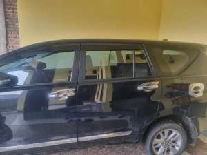 Toyota Kijang Innova 2019 Bensin lokasi di  , tersedia melalui melalui situs Olx
