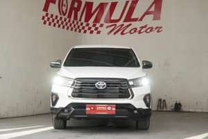 Jual bekas Toyota Kijang Innova 2.4 Venturer AT 2022 Putih,lokasi di  
