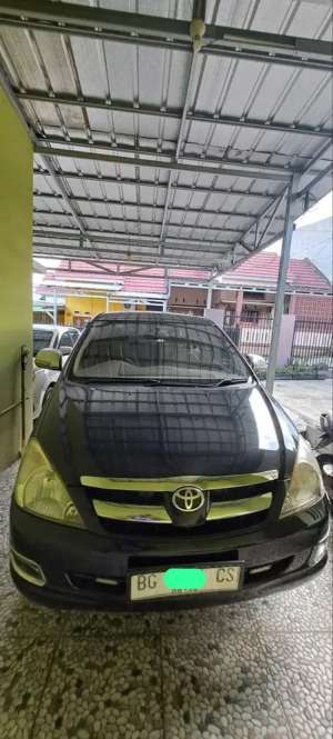 Toyota kijang Innova type G 2.0 bensin manual 2005 lokasi di  , tersedia melalui melalui situs Olx