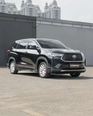 Jual bekas Toyota Kijang Innova Zenyx V Modellista 2025 Hybrid Hitam,lokasi di  
