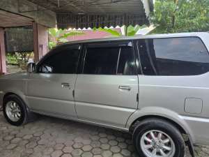 Toyota Kijang Kapsul LGX 2000 Bensin lokasi di  , tersedia melalui melalui situs Olx