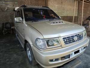 Toyota kijang kapsul LGX diesel manual tahun2000 lokasi di  , tersedia melalui melalui situs Olx