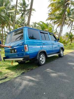 Toyota Kijang LGX 1996 Bensin lokasi di  , tersedia melalui melalui situs Olx