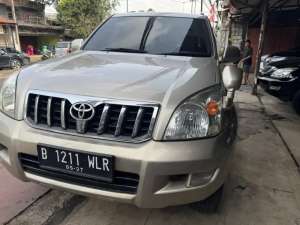 Jual bekas Toyota landcruiser prado th 2003 AT 2.7 bensin 4x4,lokasi di  