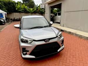Jual bekas Toyota Raize 1.2 G 2024 AT silver metallic,lokasi di  