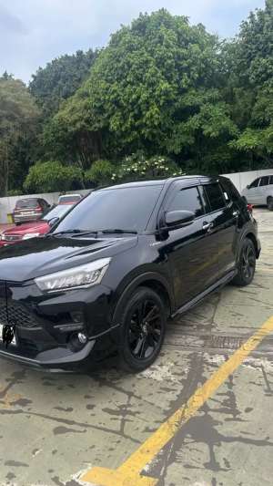 Toyota Raize 2021 Bensin lokasi di  , tersedia melalui melalui situs Olx