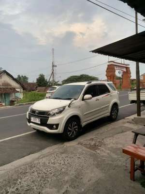 toyota rush 2015 trd lokasi di  , tersedia melalui melalui situs Olx