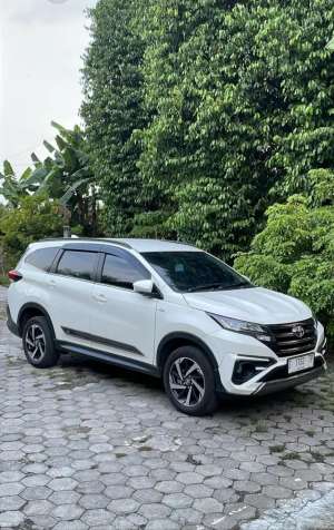 Toyota Rush 2023 Bensin lokasi di  , tersedia melalui melalui situs Olx