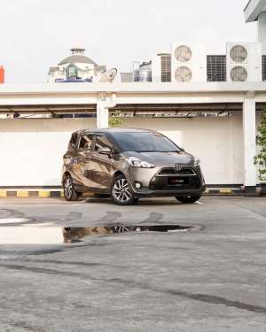 Jual bekas Toyota Sienta 1.5 V MT 2017 plat genap,lokasi di  