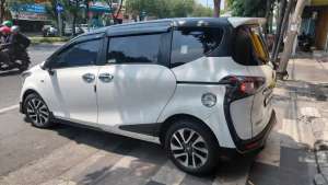 TOYOTA SIENTA 2017Q lokasi di  , tersedia melalui melalui situs Olx