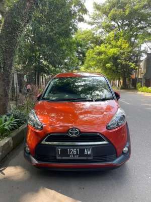 Toyota Sienta V 2017 Automatic lokasi di  , tersedia melalui melalui situs Olx