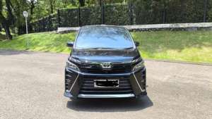 Toyota Voxy 2021 lokasi di  , tersedia melalui melalui situs Olx