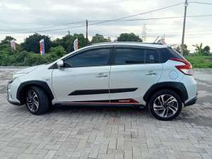 Toyota Yaris 2017 Bensin lokasi di  , tersedia melalui melalui situs Olx