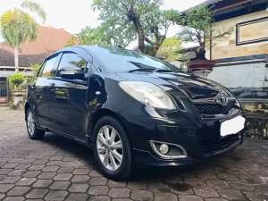 Toyota Yaris Matic 2009 lokasi di  , tersedia melalui melalui situs Olx