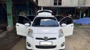 Toyota Yaris Type S 2013 lokasi di  , tersedia melalui melalui situs Olx