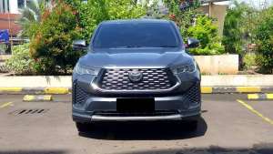 Jual bekas Toyota Zenix V Hybrid 2.0 Modelista Panoramic RSE Abu 2025 Like New,lokasi di  