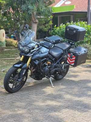 Jual bekas Triumph Tiger 800 2014, Ohlins shock frontrear, kondisi full cakep,lokasi di Surakarta Kota