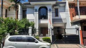 Turun banyakDi jual cepat rumah Babatan Pratama, keren terawat lokasi di Surabaya Kota, tersedia melalui melalui situs Olx