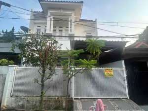 TURUN HARGA Dijual rumah di komplek Villa Pamulang Mas lokasi di Tangerang Selatan Kota, tersedia melalui melalui situs Olx